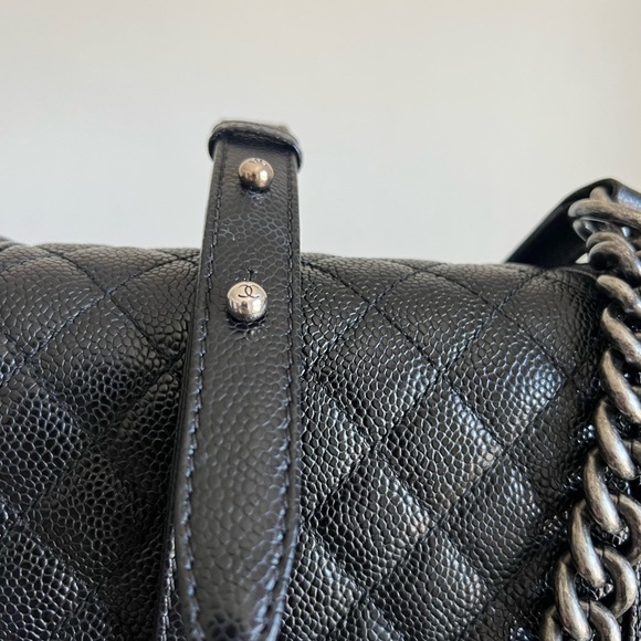 Authentic Chanel small boy bag. - Picture 3 of 8